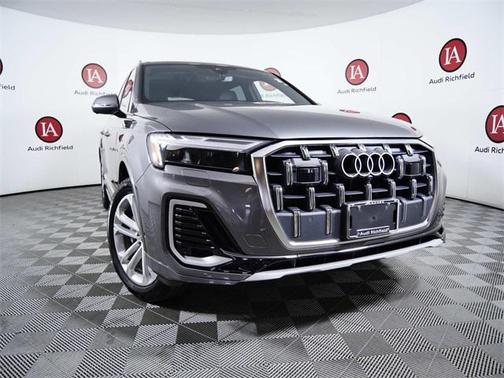 2025 Audi Q7 45 Premium
