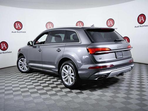 2025 Audi Q7 45 Premium