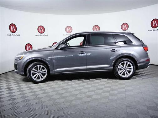 2025 Audi Q7 45 Premium