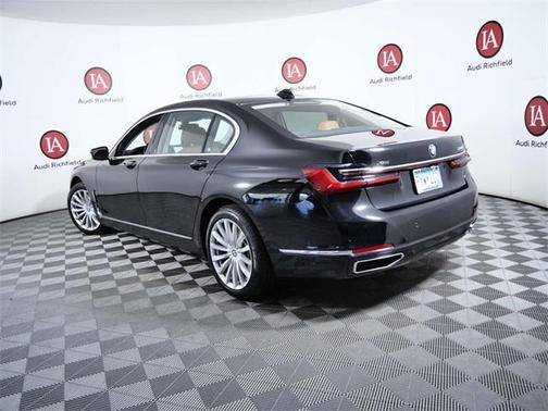 2021 BMW 740 xDrive