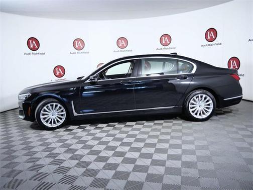 2021 BMW 740 xDrive