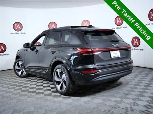 2025 Audi Q6 e-tron Premium Plus quattro
