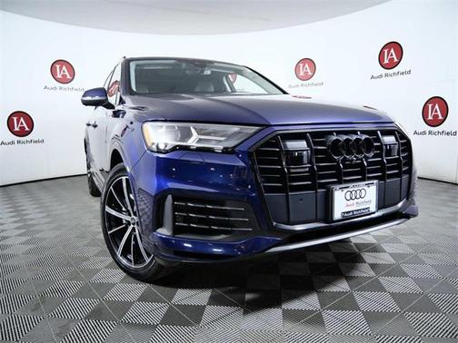 2022 Audi Q7 55 Premium Plus