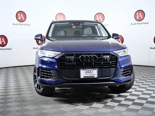 2022 Audi Q7 55 Premium Plus