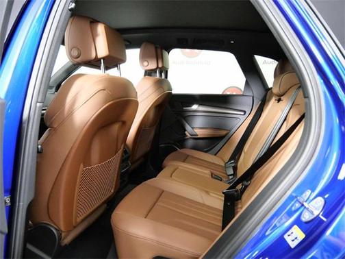 2022 Audi Q7 55 Premium Plus