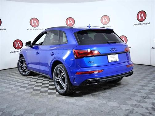 2022 Audi Q7 55 Premium Plus