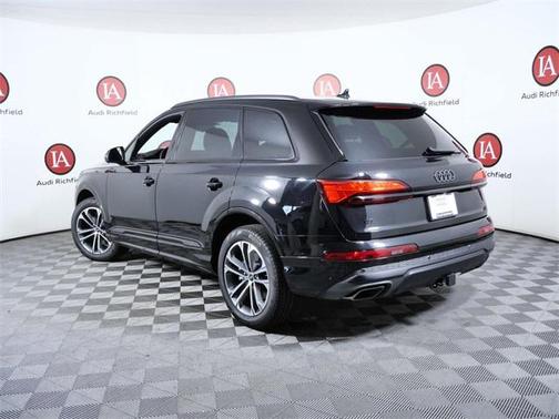 2026 Audi Q7 45 Premium