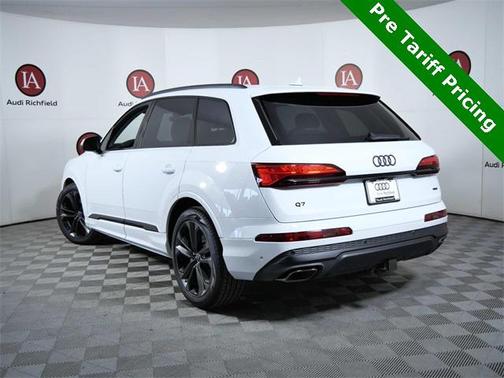 2025 Audi Q7 55 Prestige