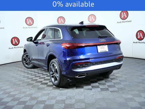 Navarra Blue Metallic 2025 Audi Q5 Premium