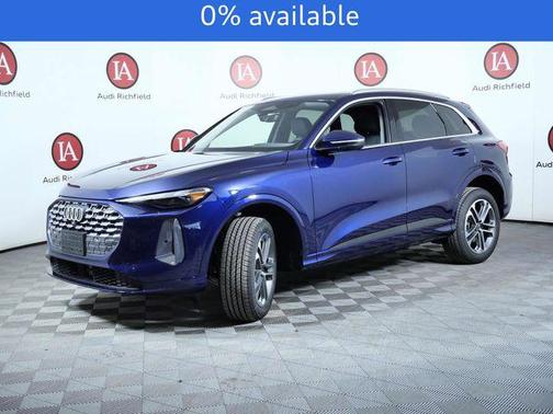 Navarra Blue Metallic 2025 Audi Q5 Premium