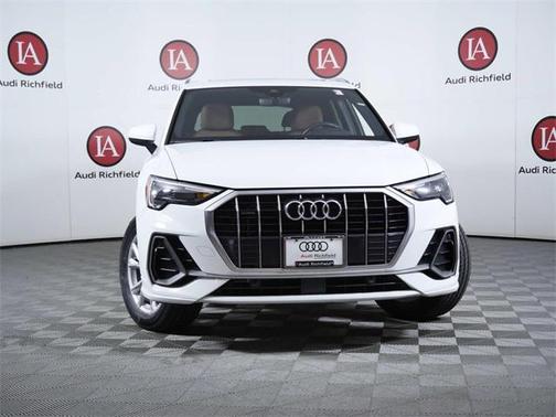 2021 Audi Q3 45 S line Premium