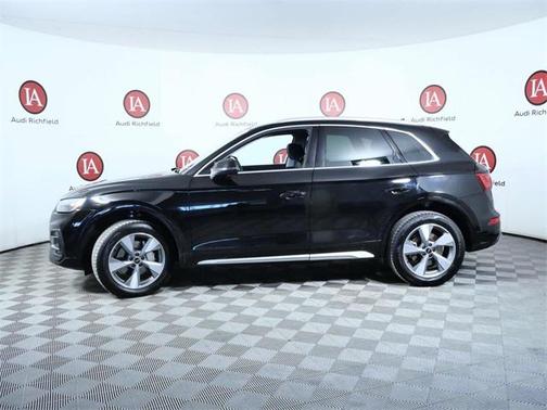 2024 Audi Q5 40 Premium Plus