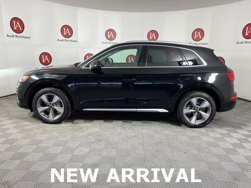 2024 Audi Q5 40 Premium Plus
