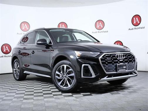 2023 Audi Q5 45 S line Premium Plus