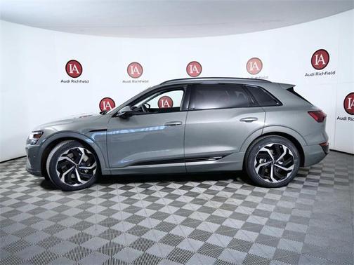 2024 Audi Q8 e-tron Prestige