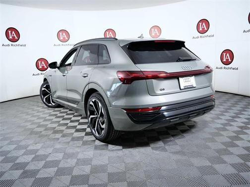 2024 Audi Q8 e-tron Prestige