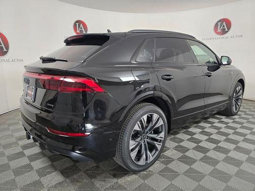 Mythos Black Metallic 2026 Audi Q8 55 Premium Plus