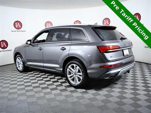 2025 Audi Q7 55 Premium Plus