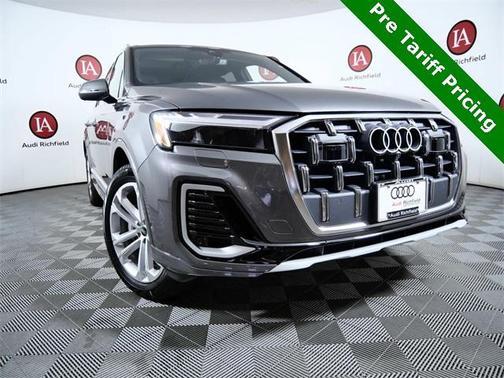 2025 Audi Q7 55 Premium Plus