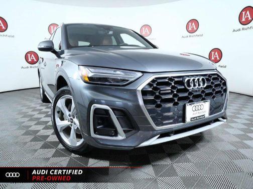 Daytona Gray Pearl Effect 2023 Audi Q5 45 S line Premium Plus