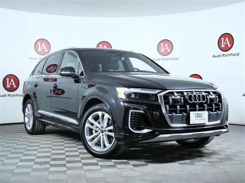 2025 Audi Q7 55 Premium Plus