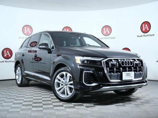 2025 Audi Q7 55 Premium Plus