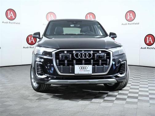 2025 Audi Q7 55 Premium Plus
