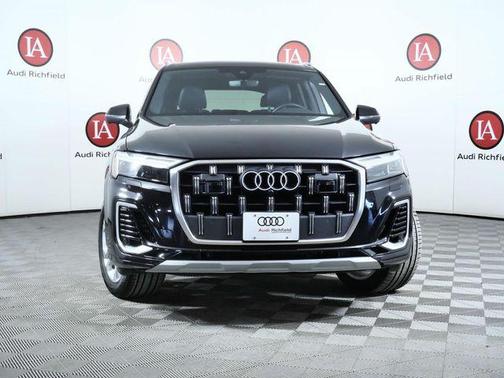 2025 Audi Q7 55 Premium Plus
