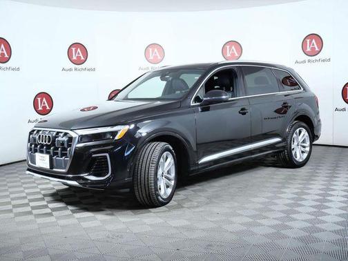 2025 Audi Q7 55 Premium Plus