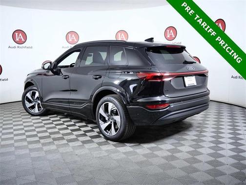 2025 Audi Q6 e-tron Premium Plus quattro