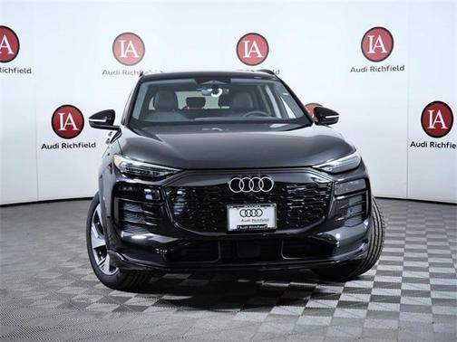 2025 Audi Q6 e-tron Premium Plus quattro