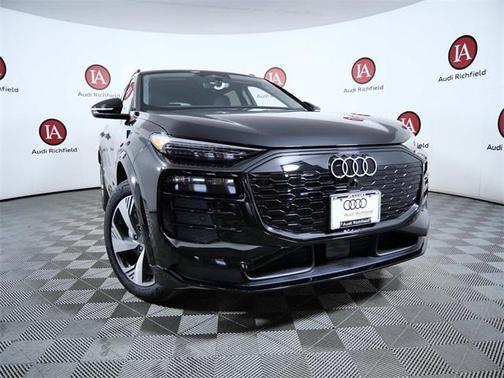 2025 Audi Q6 e-tron Premium Plus quattro