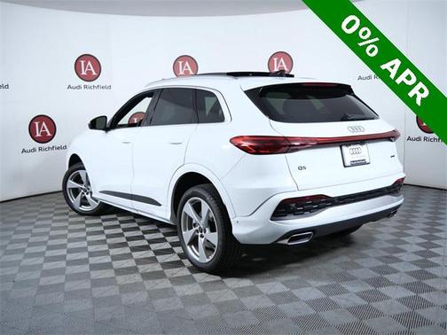 2025 Audi Q5 Premium plus