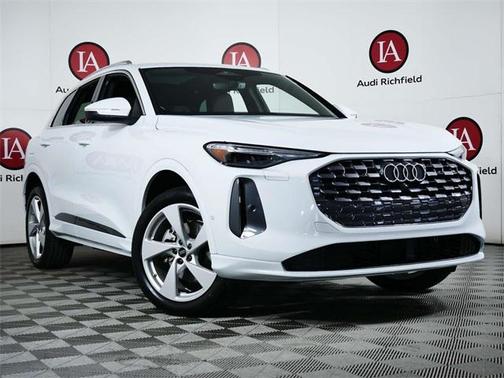 2025 Audi Q5 Premium Plus