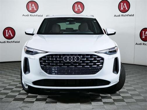 2025 Audi Q5 Premium Plus