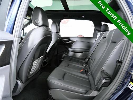 2025 Audi Q7 45 Premium Plus
