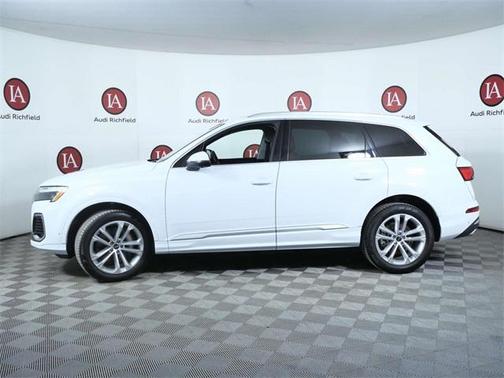 2025 Audi Q7 55 Premium Plus