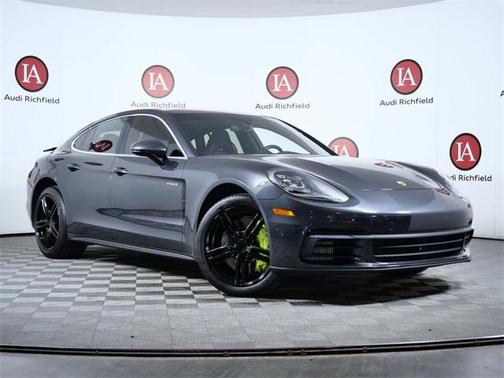 2020 Porsche Panamera E-Hybrid 4