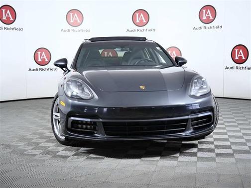2020 Porsche Panamera E-Hybrid 4