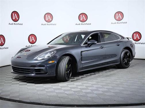 2020 Porsche Panamera E-Hybrid 4