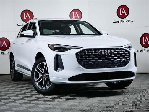 2025 Audi Q5 Premium