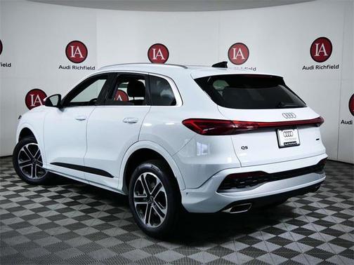 2025 Audi Q5 Premium