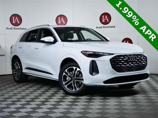 2025 Audi Q5 Premium