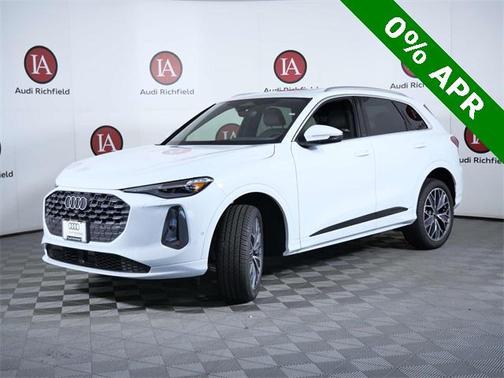 2025 Audi Q5 Premium plus