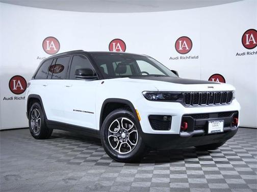 2022 Jeep Grand Cherokee Trailhawk