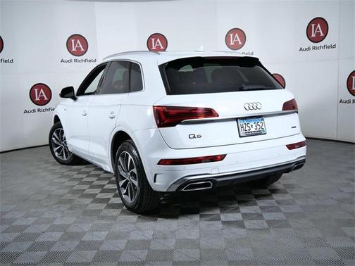 2022 Audi Q5 45 S line Premium Plus