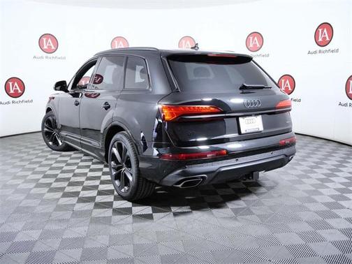 2026 Audi Q7 55 Premium Plus
