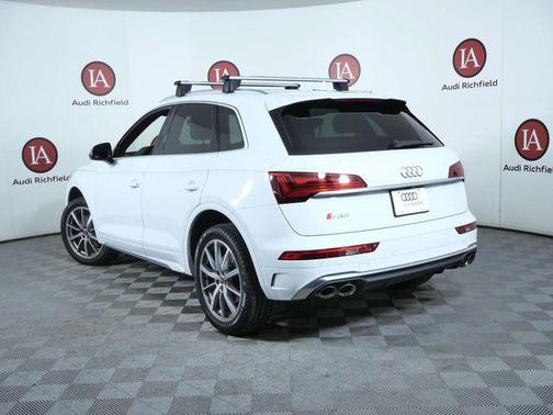 Glacier White Metallic 2023 Audi SQ5 3.0T Premium Plus