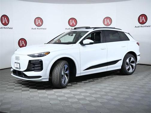 2025 Audi Q6 e-tron Premium Plus quattro