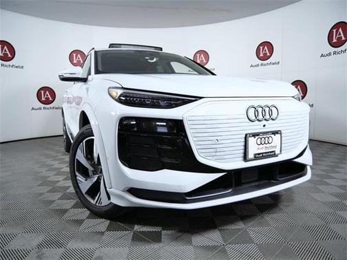 2025 Audi Q6 e-tron Premium Plus quattro